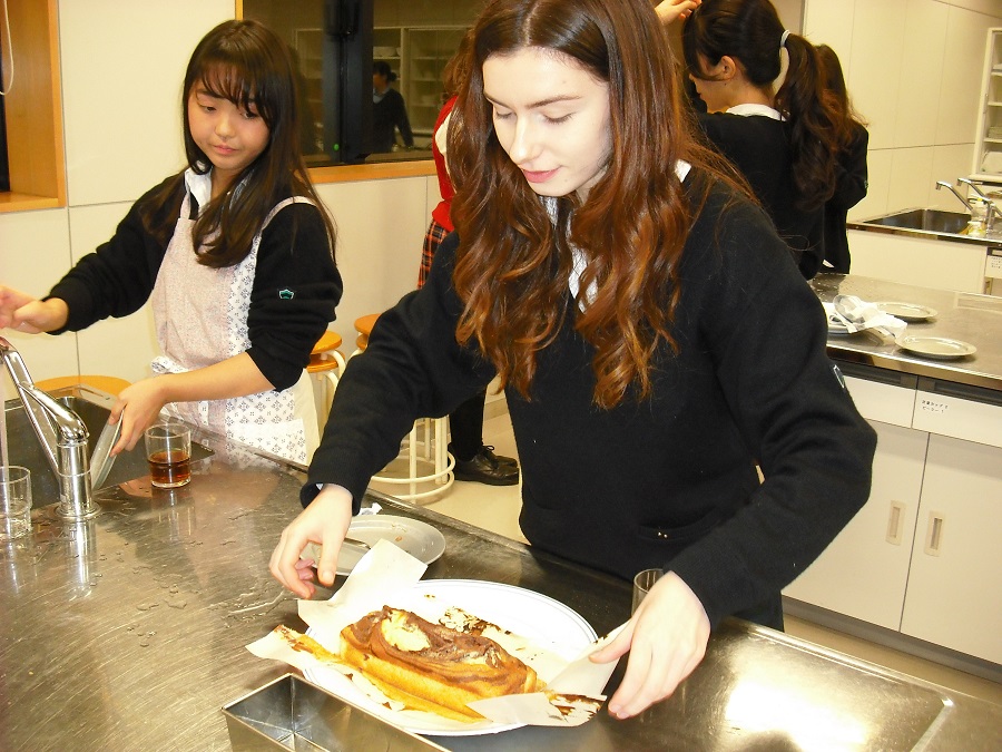 ブルガリアのマーブルパウンドケーキもきれいに焼けました